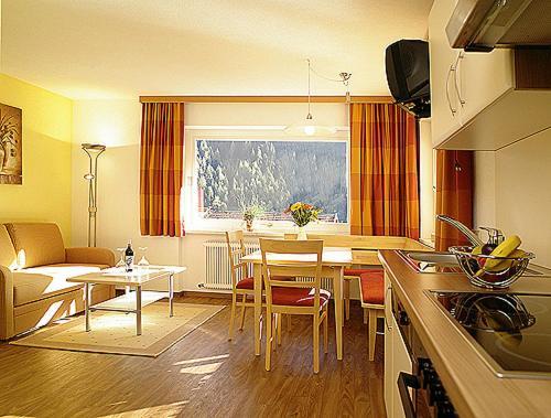 Haus Lydia Apartment Sankt Anton am Arlberg Ngoại thất bức ảnh